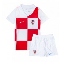 Chorvátsko Domáci Detský futbalový dres ME 2024 Krátky Rukáv (+ trenírky)